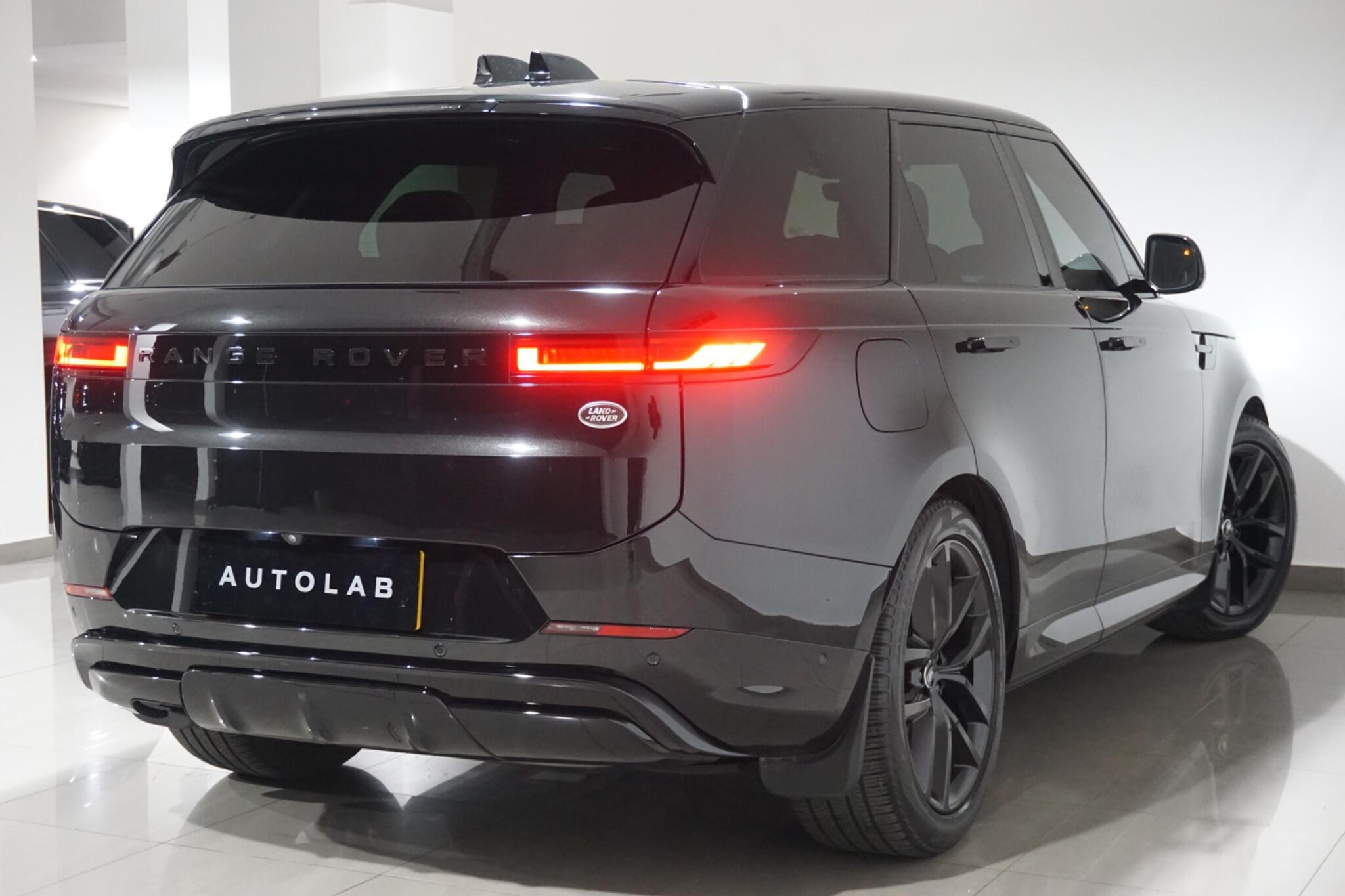 Land Rover Range Rover Sport 3.0 D300 MHEV Dynamic SE Auto 4WD Euro 6 (s/s) 5dr